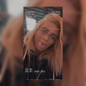 Meet your Posher, Carley